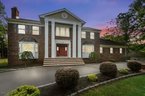 14 Blue Jay Ct, Warren, NJ 07059