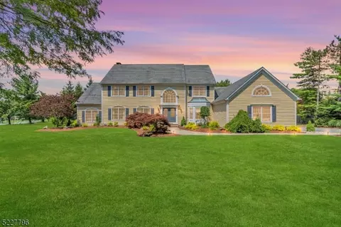 1 Hawkes Ct, Bridgewater, NJ 08807