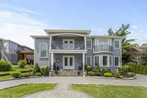 284 Grove St, Clifton, NJ 07013