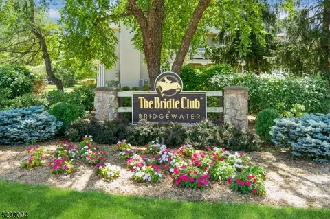 2801 Packer Ct, Bridgewater, NJ 08807