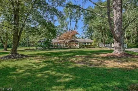 136 Mine Brook Rd, Far Hills, NJ 07931