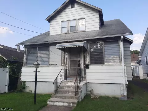 585 Carlyle Pl, Union, NJ 07083