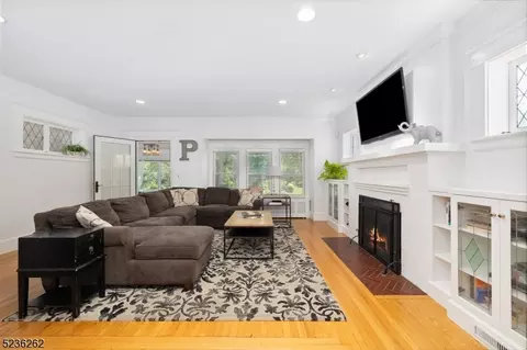 572 1st St, Westfield, NJ 07090