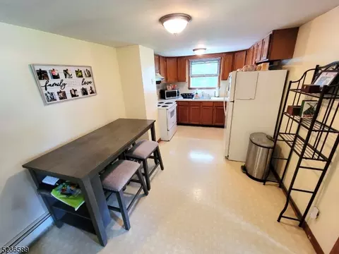 89 Hillside Ave, Dover, NJ 07801 photo 2