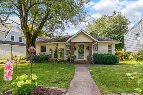15 Lake Rd, Chatham Twp, NJ 07928