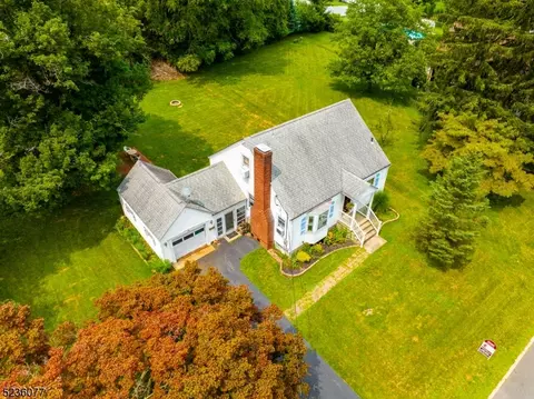 36 Plainfield Ave, Newton, NJ 07860