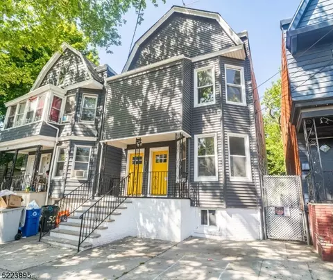 48 New St, Jersey City, NJ 07305