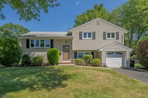23 Tremley Ct, Parsippany-troy Hills Twp, NJ 07054