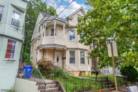 623 24th, Paterson, NJ 07514