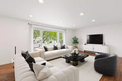 118 Harrison Ave, Roseland, NJ 07068