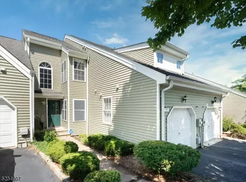88 Leonardo Ct, West Orange, NJ 07052