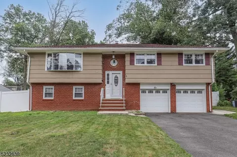 6 Kennedy Ct, North Plainfield, NJ 07062