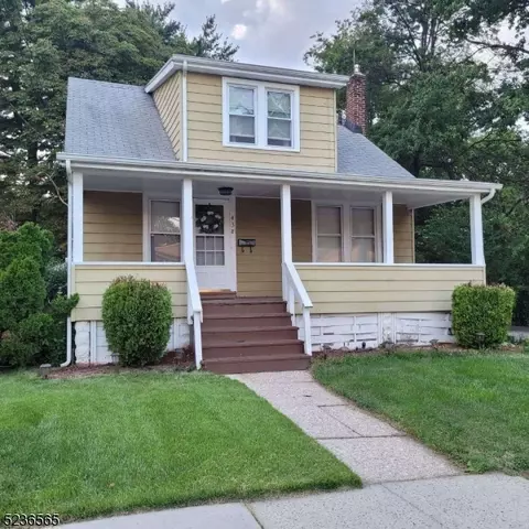 438 W 2nd Ave, Roselle, NJ 07203