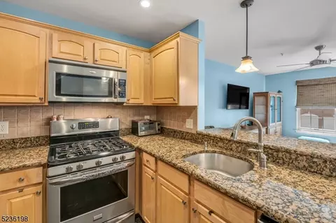 68 Carter Rd #68, Haskell, NJ 07420 photo 8
