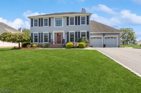 52 Crenshaw Dr, Mount Olive, NJ 07836