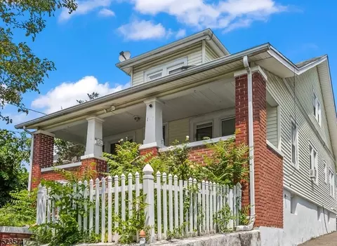 104 Coral St, Paterson, NJ 07522