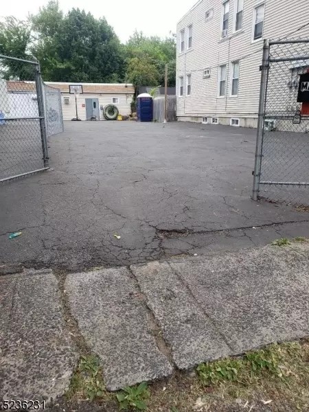 79 Rose Ter, Newark City, NJ 07108