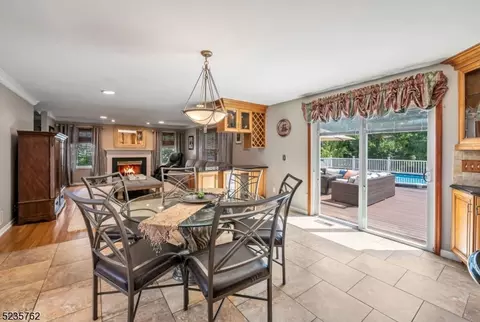 70 Andover Dr, Wayne, NJ 07470 photo 6
