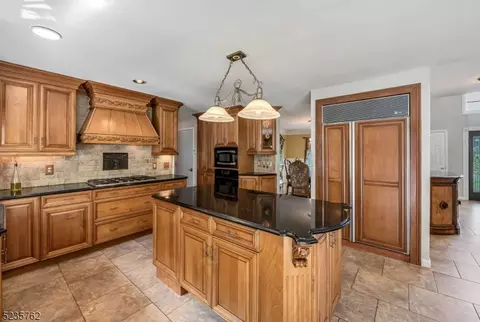 70 Andover Dr, Wayne, NJ 07470 photo 8