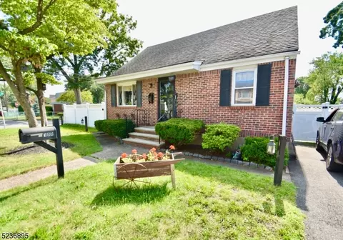 100 E 54th St, Elmwood Park, NJ 07407