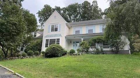 48 Summit Dr, Basking Ridge, NJ 07920