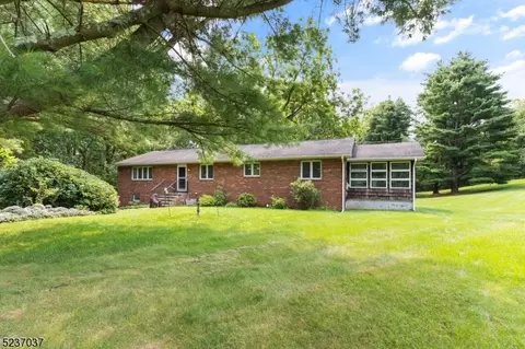 13 Benton Rd, Blairstown Twp, NJ 07825