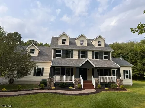 146 Anthony Rd, Glen Gardner, NJ 08826