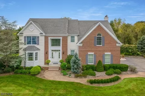 4 Heath Rd, Readington Twp, NJ 08889