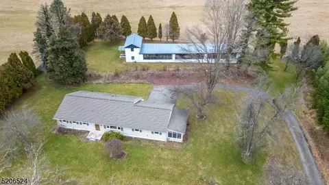 179 Sarepta Rd, Belvidere, NJ 07823