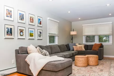 9 Summit Dr, Wayne, NJ 07470 photo 9