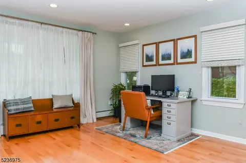 9 Summit Dr, Wayne, NJ 07470 photo 14