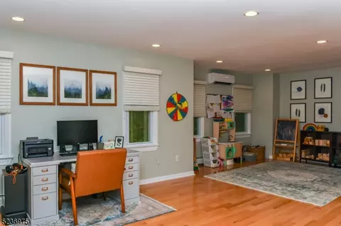 9 Summit Dr, Wayne, NJ 07470 photo 12