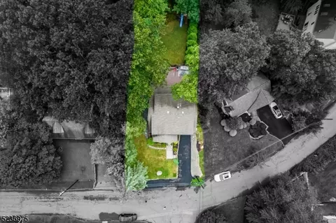 9 Summit Dr, Wayne, NJ 07470 photo 4