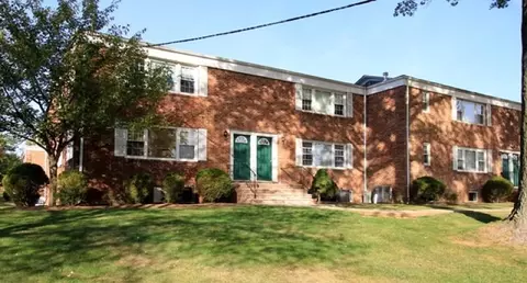 7 Columbia Dr, Bridgewater, NJ 08807
