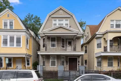 569 S Clinton St, East Orange, NJ 07018