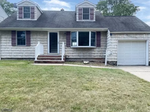 61 Dover R0ad, Woodbridge Twp, NJ 07067