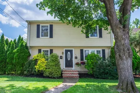 58 Orchard St, Pompton Lakes, NJ 07442