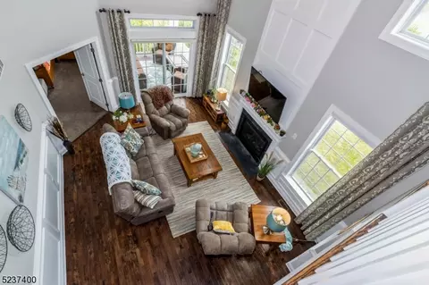 127 Van Cleef Dr, Whitehouse Station, NJ 08889