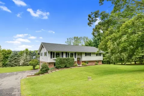 131 Ketcham Rd, Hackettstown, NJ 07840 photo 5