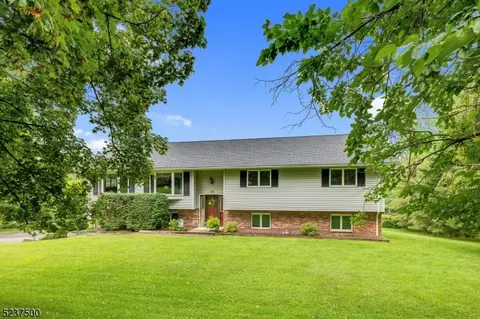 131 Ketcham Rd, Hackettstown, NJ 07840 photo 6