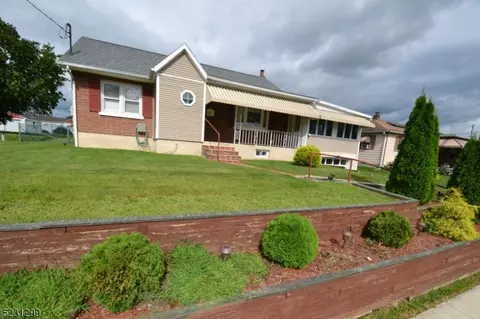 915 Hill St, Phillipsburg, NJ 08865