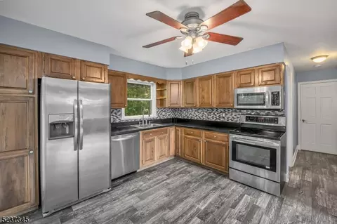 216 Sussex Ave, Newton, NJ 07860
