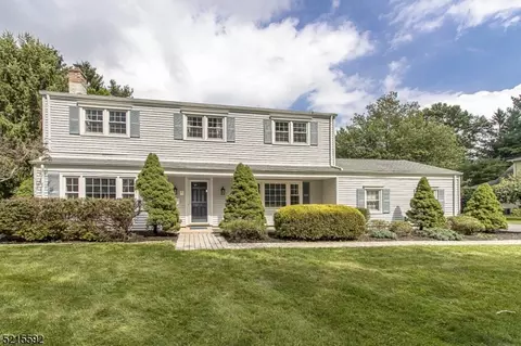 5 Bockoven Rd, Mendham, NJ 07945