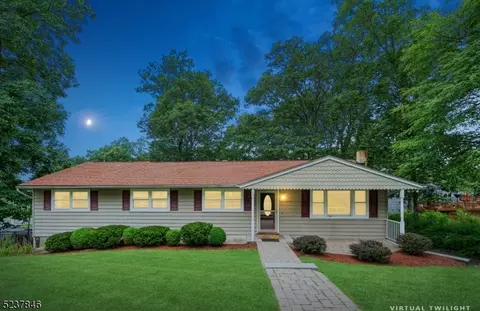 14 Oak Dr, Stanhope, NJ 07874