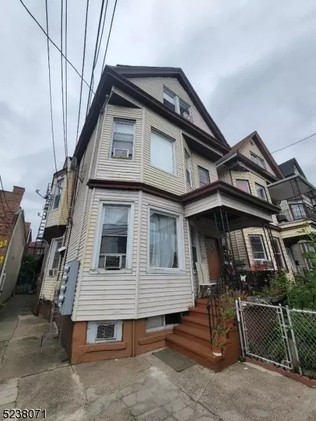 942 Madison Ave, Paterson, NJ 07501