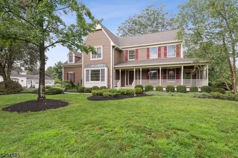 165 Woods End Dr, Bernards, NJ 07920