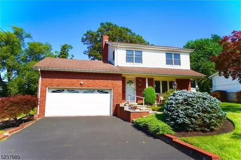 64 Mildred Ter, Clark, NJ 07066