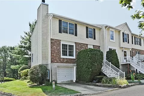 14 Cambridge E #14, Oxford, NJ 07863