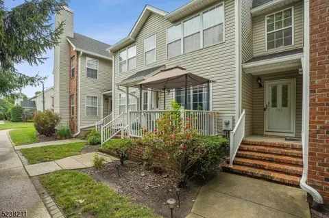 361 Bowler Ct, Piscataway, NJ 08854