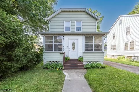 70 Hillcrest Rd, Maplewood, NJ 07040
